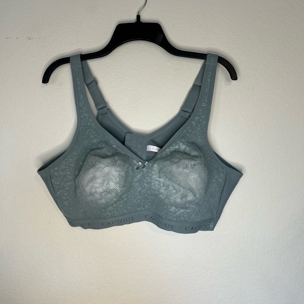 Casique 44D lace wire free Bra